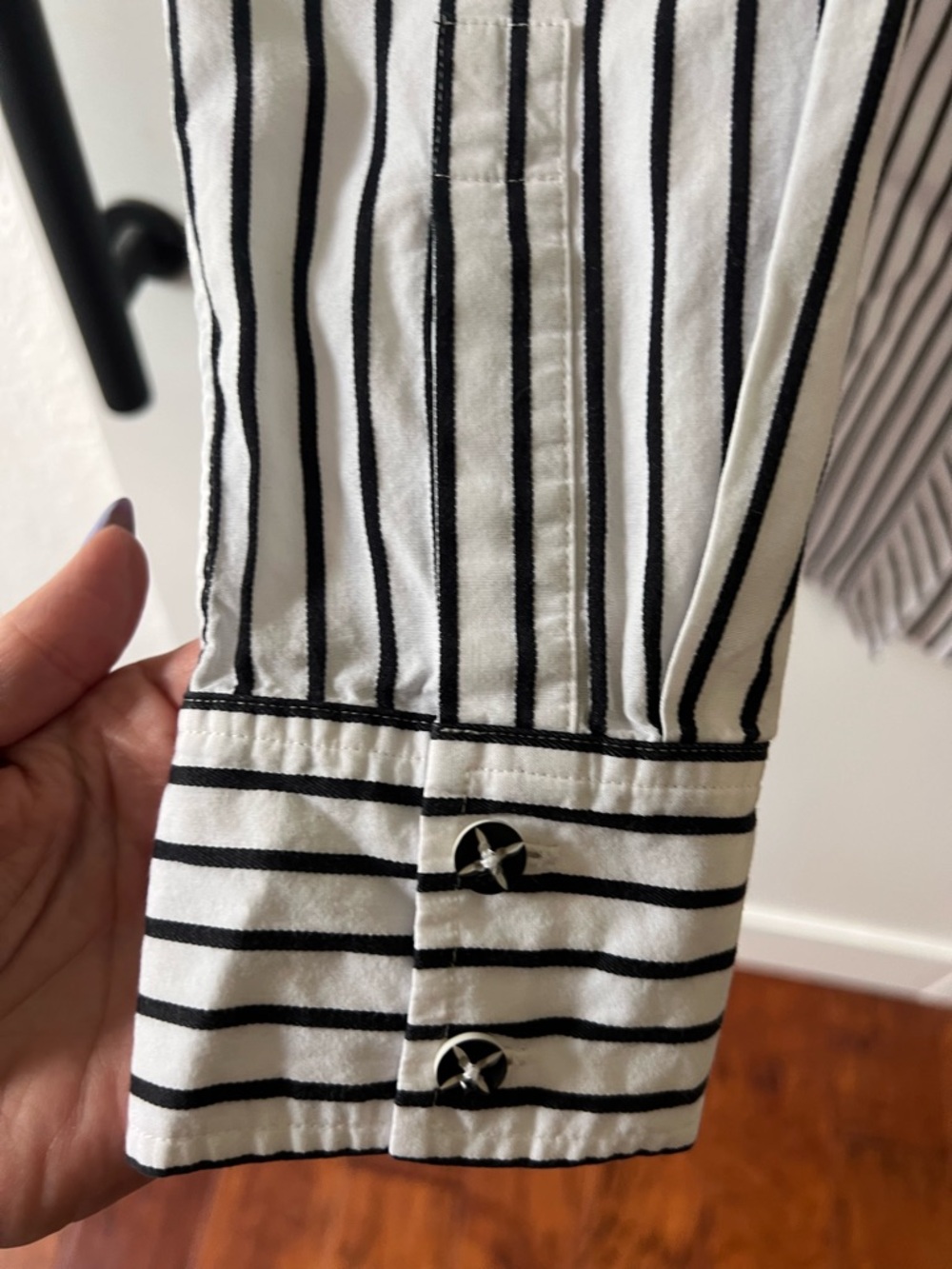 GO Silk classic Black & White Vertical Stripe Oversized Casual Button-Down Shirt - Picture 5 of 8